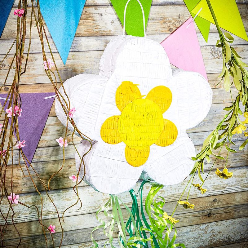 Small Daisy Flower Pinata (13 x 3 in.)